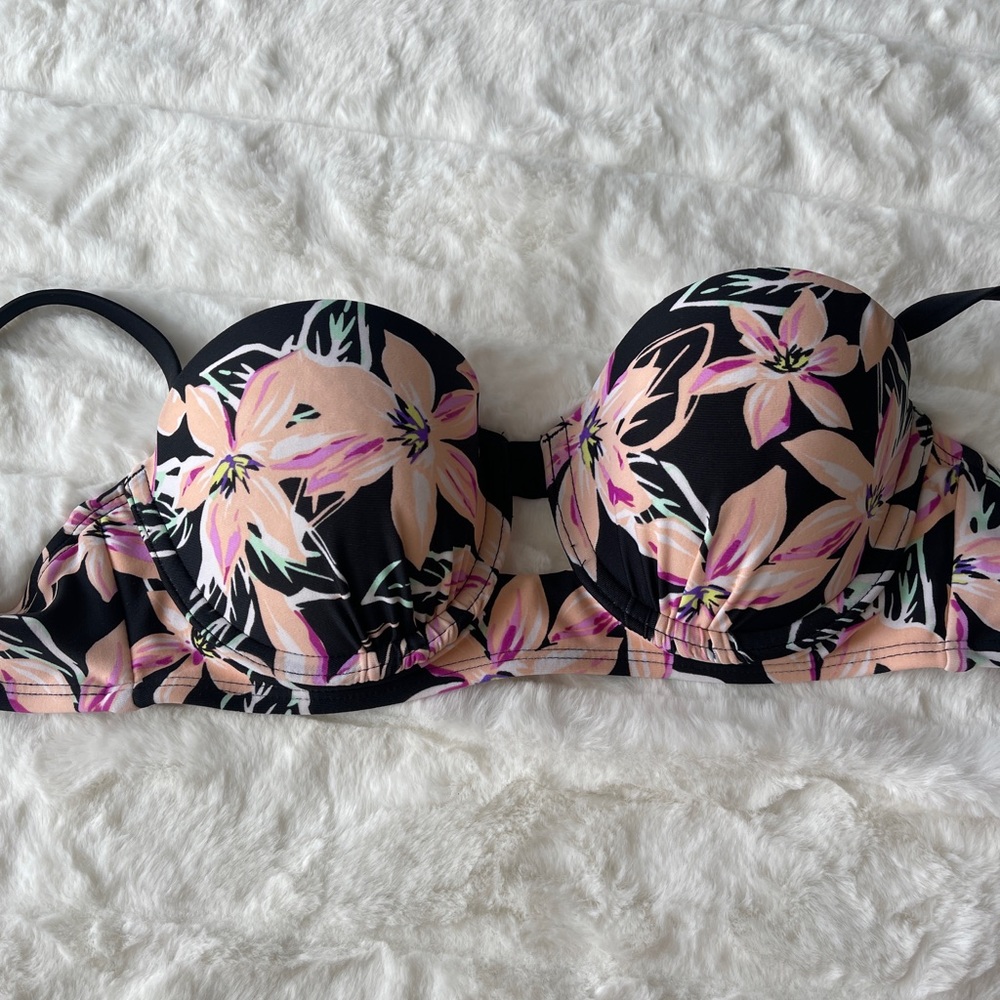 Swimsuit (top only)